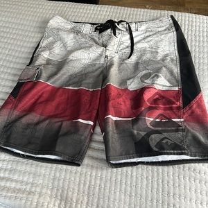 Quicksilver Men’s Board Shorts Size 32”